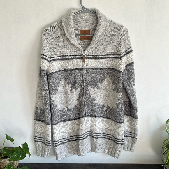 Canadiana grey wool zip up jacket in size medium - Picture 1 of 5